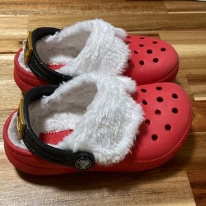 Santa CROCS Cozy Red Kids Clogs‎ with Faux Fur Lining Size 9 Toddler